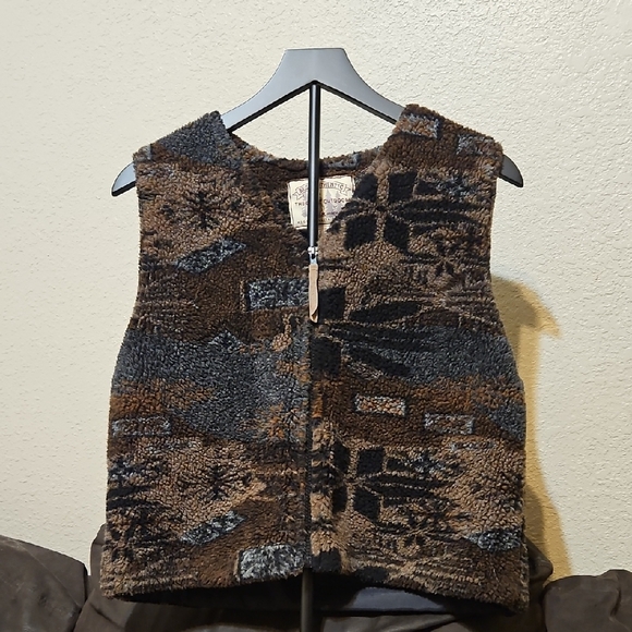 the great outdoors Jackets & Blazers - Cozy Women's Multicolor Patterned Vest